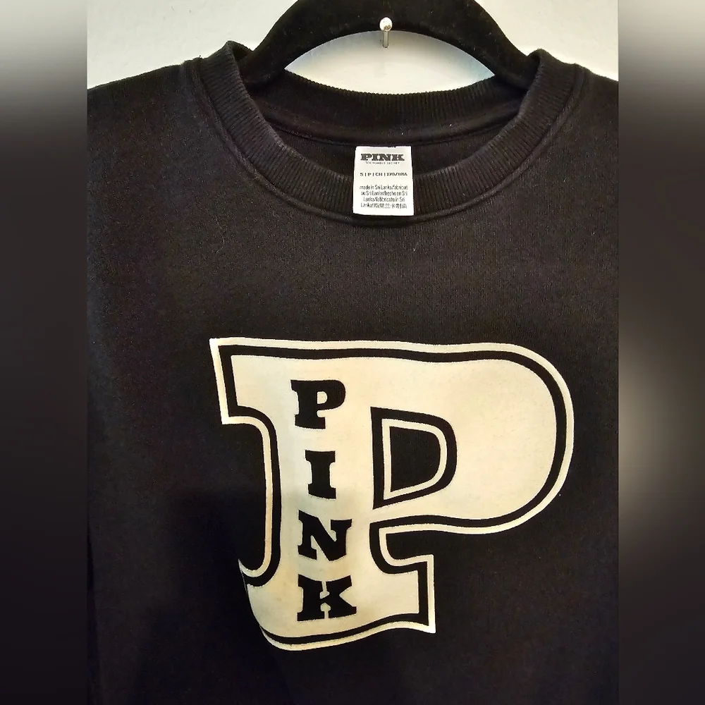 PINK Victoria's Secret Womans  Black Ivy Clasic  Crewneck Sweater